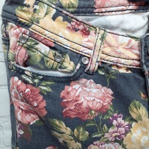 Almost Famous Vintage jeans